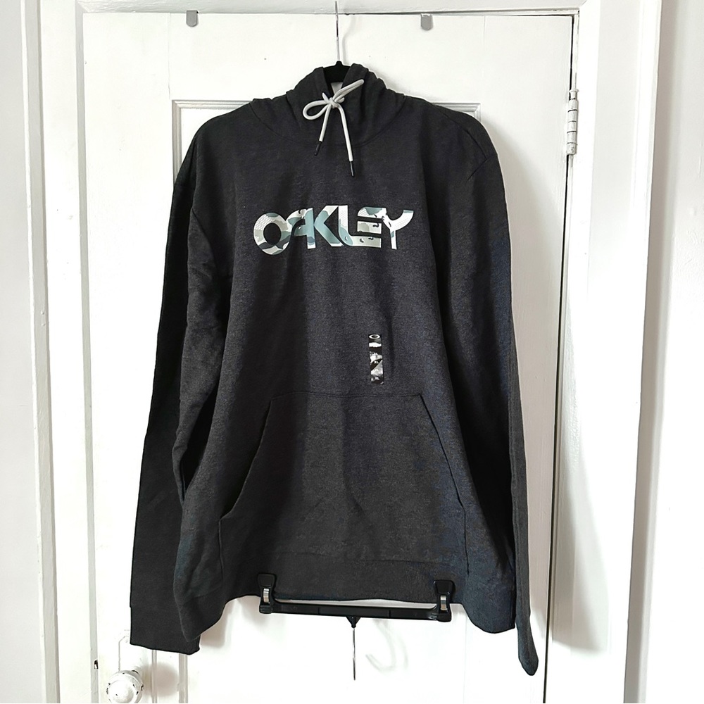 Oakley • Hoodie Grey Sweatshirt - Picture 1 of 4